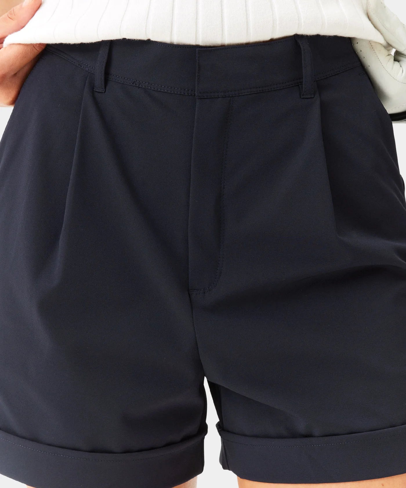 PLEATED COURSE SHORTS | NAVY - MACADE GOLF