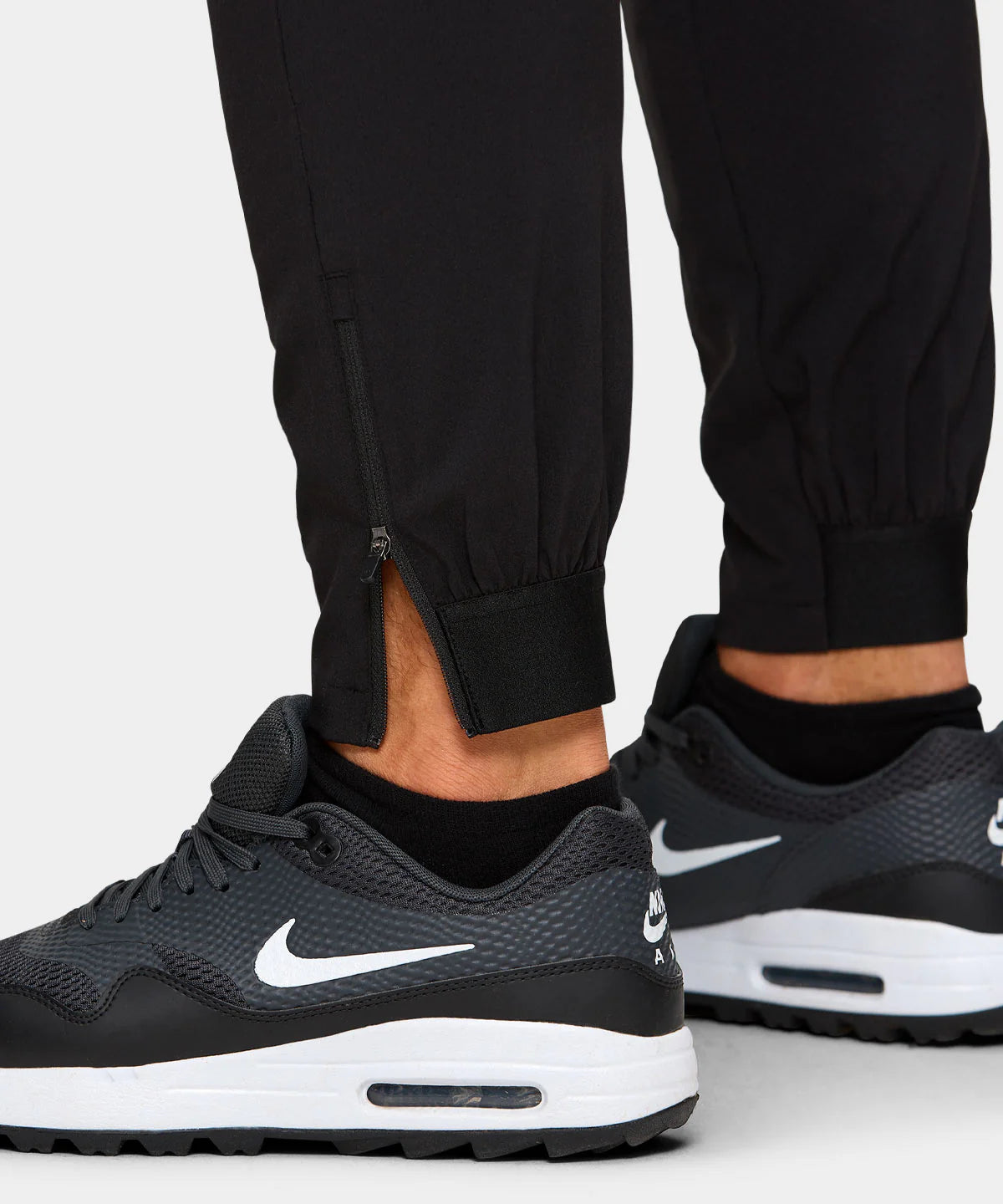 FOUR-WAY STRETCH JOGGER | BLACK - MACADE GOLF