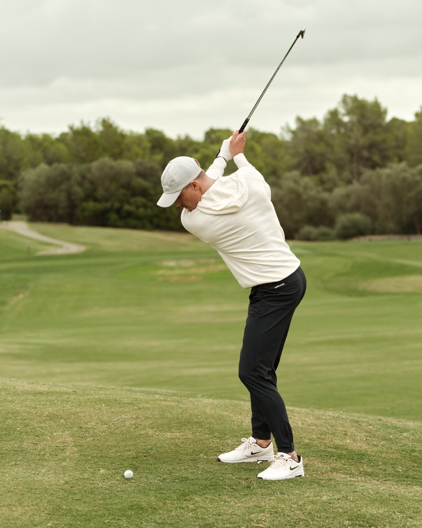 TECH KNIT HOODIE | WHITE - MACADE GOLF