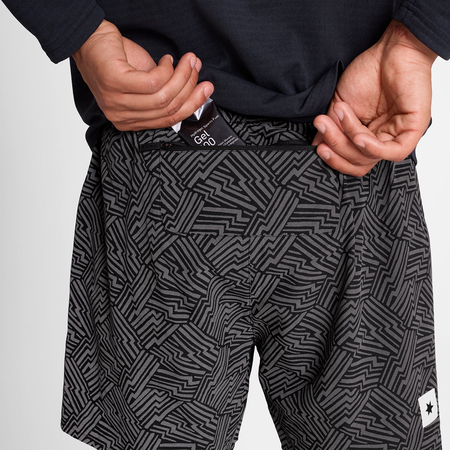 PACE 2 IN 1 SHORTS 5" | REFLECTIVE BLACK - SAYSKY