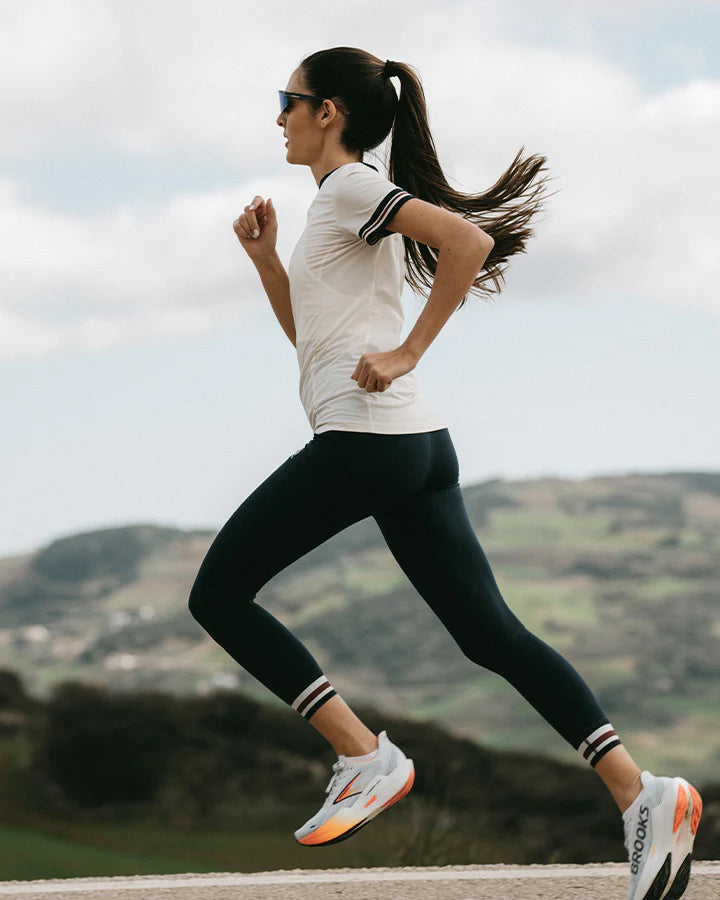 UTÖ LADIES RACE T-SHIRT | OFF-WHITE - YMR