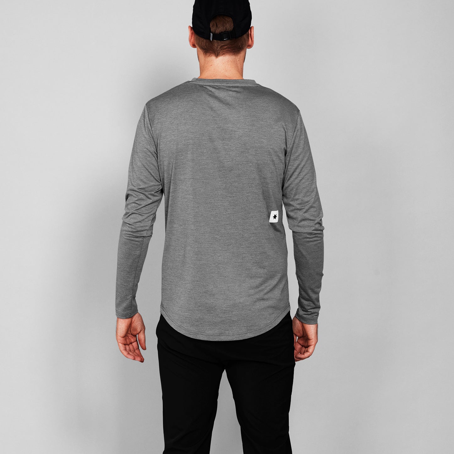 PACE LONGSLEEVE CLEAN | GREY