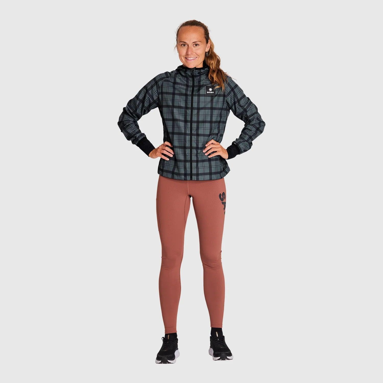 CHECKER PACE JACKET - DAME | ActSporty 